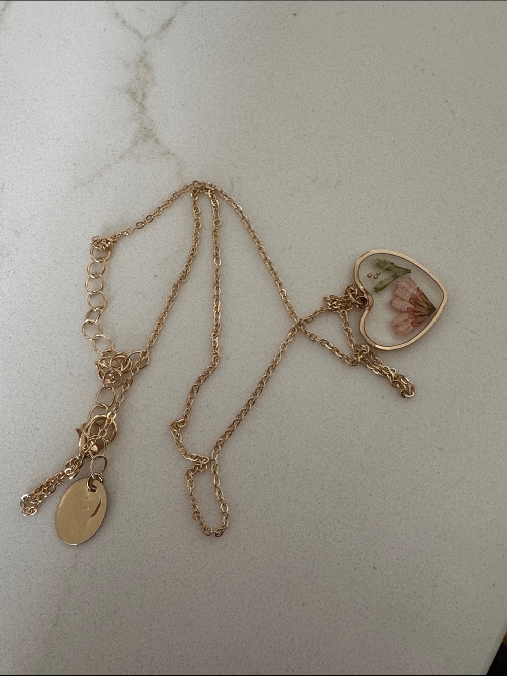 ZAD Dried Flower Gold Heart Pendant Necklace - Picture 5 of 5